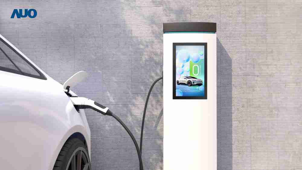 友達〝EVSE車用充電樁解決方案〞專為電動汽車充電樁設計，，具有高亮度、、、克服戶外艱難環境的耐溫、、、、耐紫外線等特性，，，，並搭載散熱性及擴充性強的高效能工業電腦，，，，可實現人機互動訴求，，如資訊顯示、、、、支付等應用