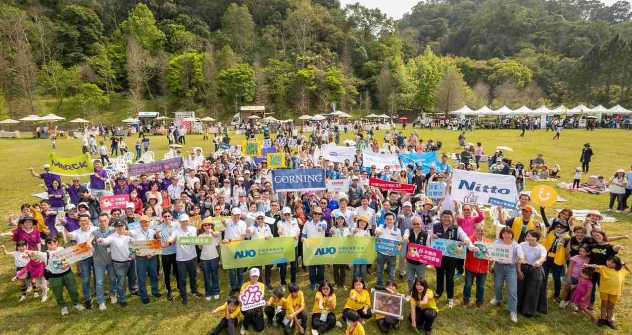 william威廉中文官网致力永续平衡发展，，，第14年入选DJSI世界指数成分股（DJSI World），，在全球顶尖电子设备仪器组件产业展现卓越的永续竞争力，，，，获国际指数肯定